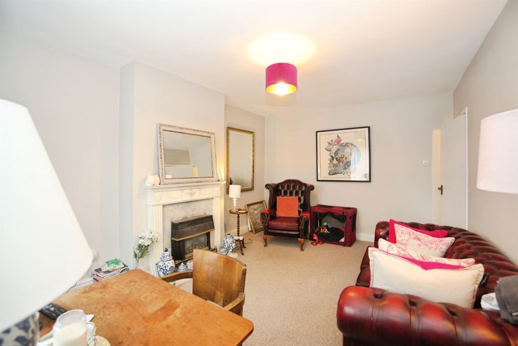 2 bed flat for saleStation Road, Llanishen, Cardiff CF14 photo 4