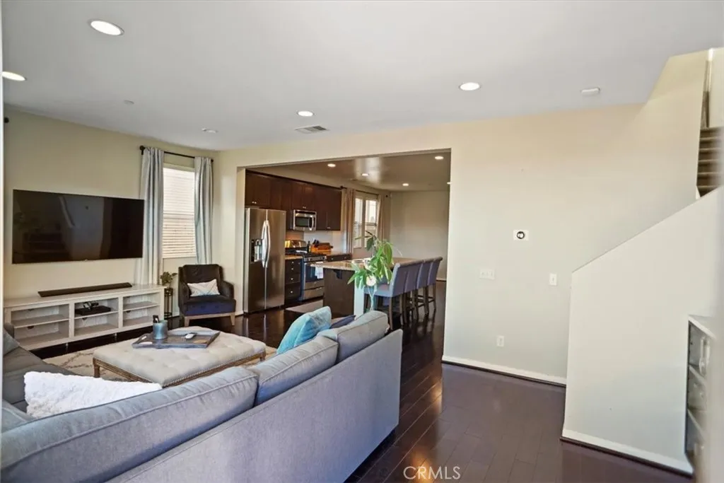 Additional image 23 of 19845 Via Kalban, Newhall, CA 91321