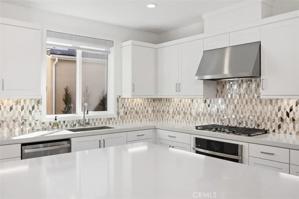 Additional image 26 of 218 Sora, Irvine, CA 92618