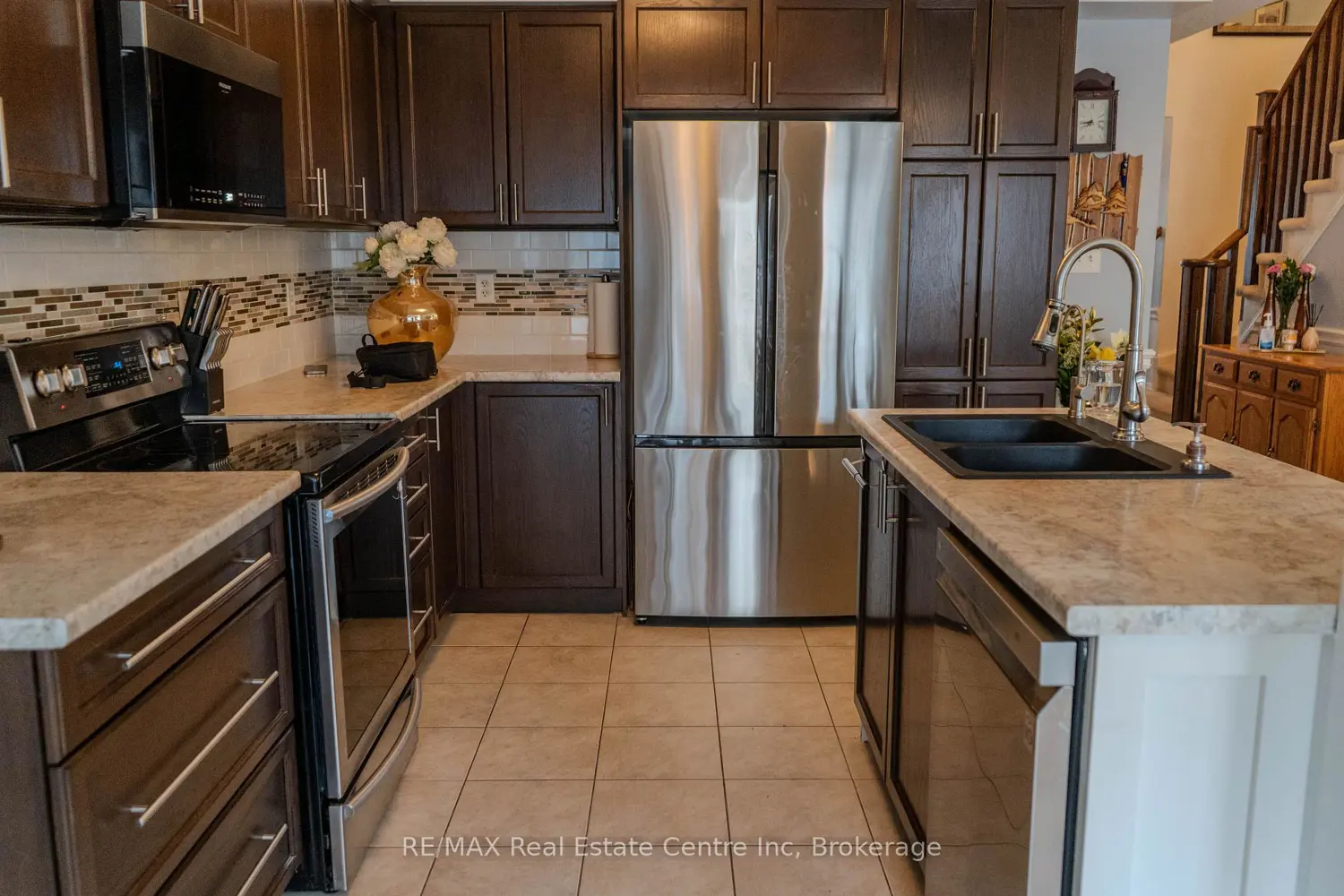 Additional image 6 of 1035 Victoria Road 60