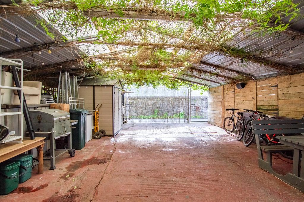 Additional image 27 of 8 bed flat for saleStone Street, Llandovery, Carmarthenshire SA20