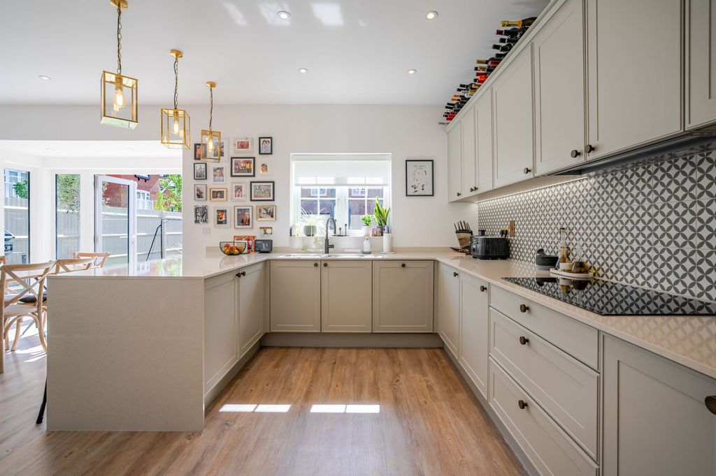Additional image 3 of 5 bed detached house for saleMartin Avenue, Sunninghill SL5