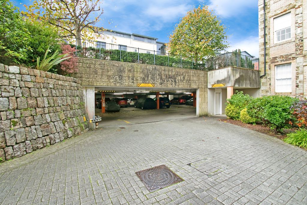 Additional image 12 of 2 bed flat for saleTresawya Drive, Truro, Cornwall TR1