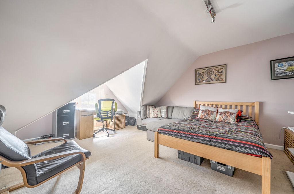 Additional image 13 of 4 bed terraced house for saleHaslemere, Surrey GU27