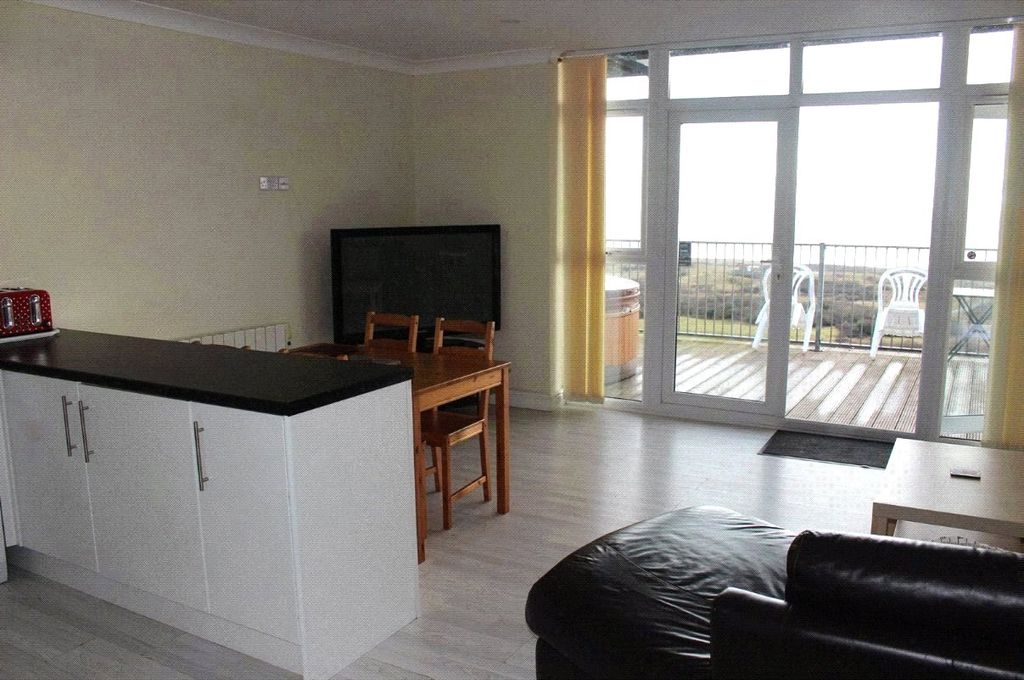 Additional image 13 of 2 bed flat for saleApt 6 (20) Coastal View, Pendine, Carmarthen SA33