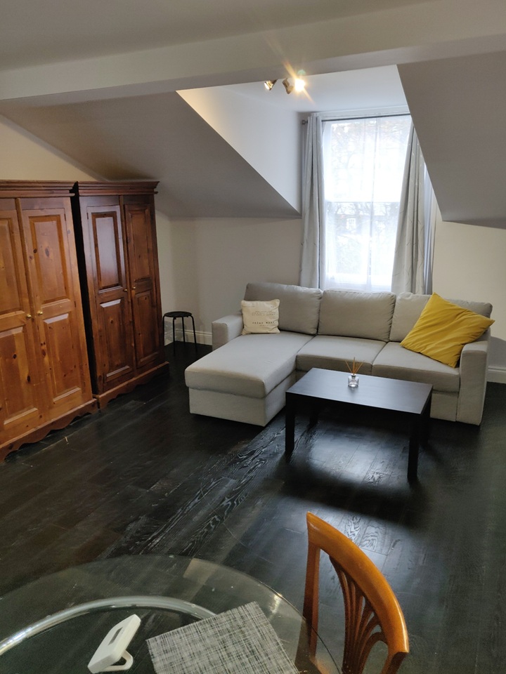 2 Bed Flat, Holland Road, W14, N1 7GU