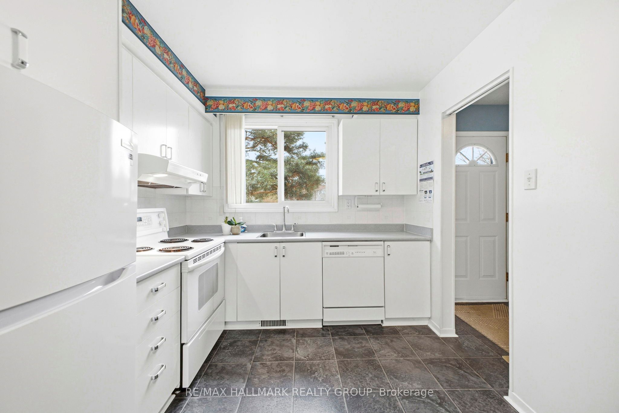 Additional image 4 of 111-1389 Palmerston Drive, Ottawa, ON, K1J 8N9