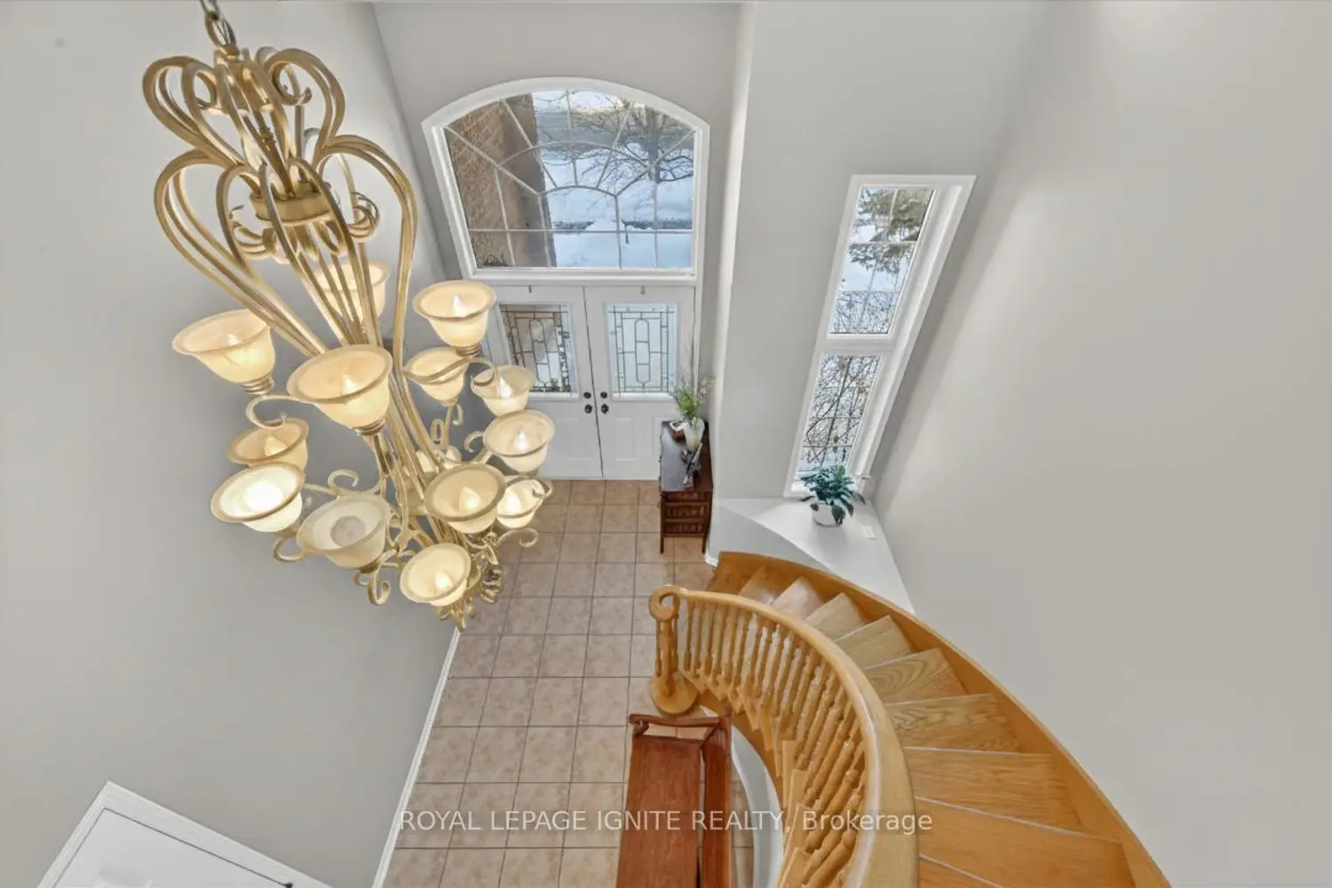 215 Drummond Drive photo 3
