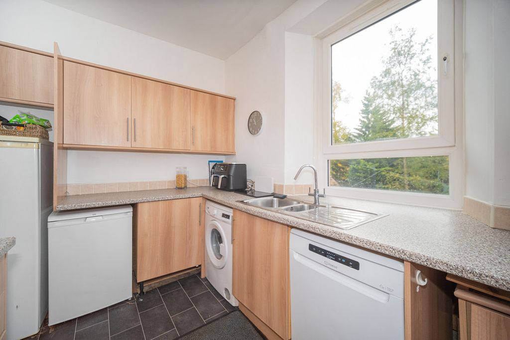 Additional image 10 of 3 bed flat for saleWestport, Lanark ML11