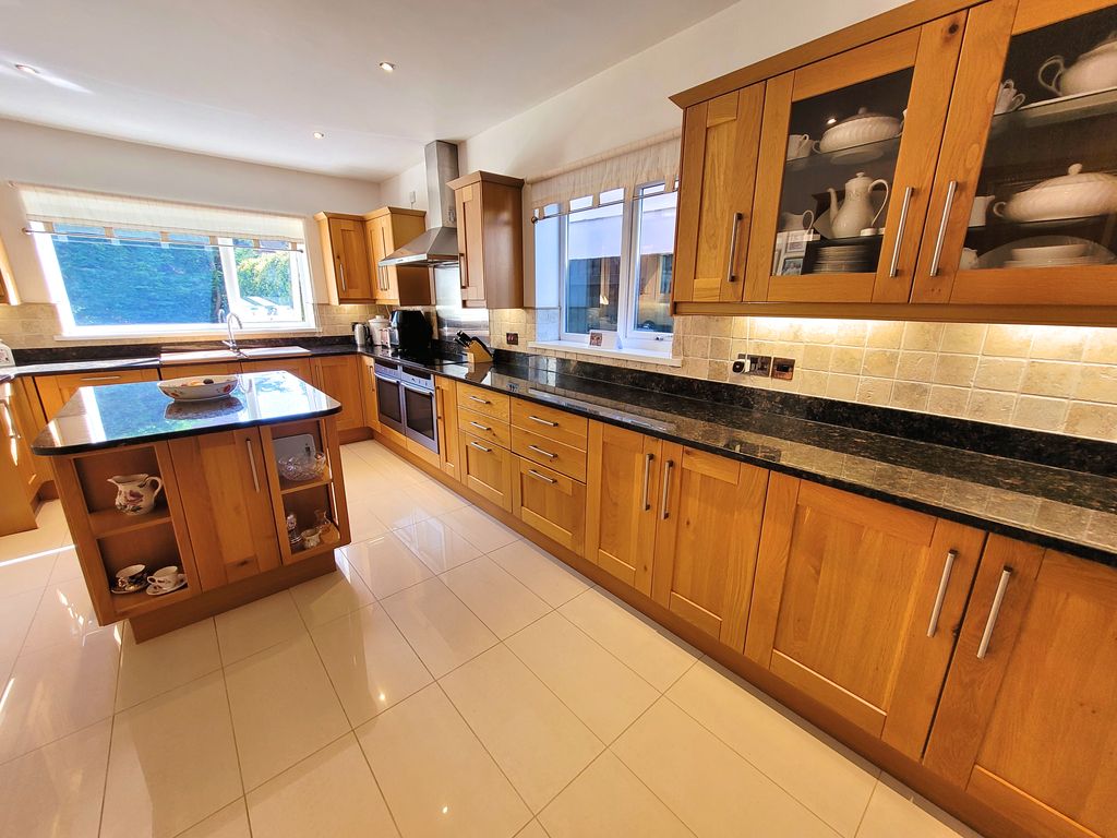 Additional image 12 of 5 bed detached house for saleSanderling Close, Rest Bay, Porthcawl CF36
