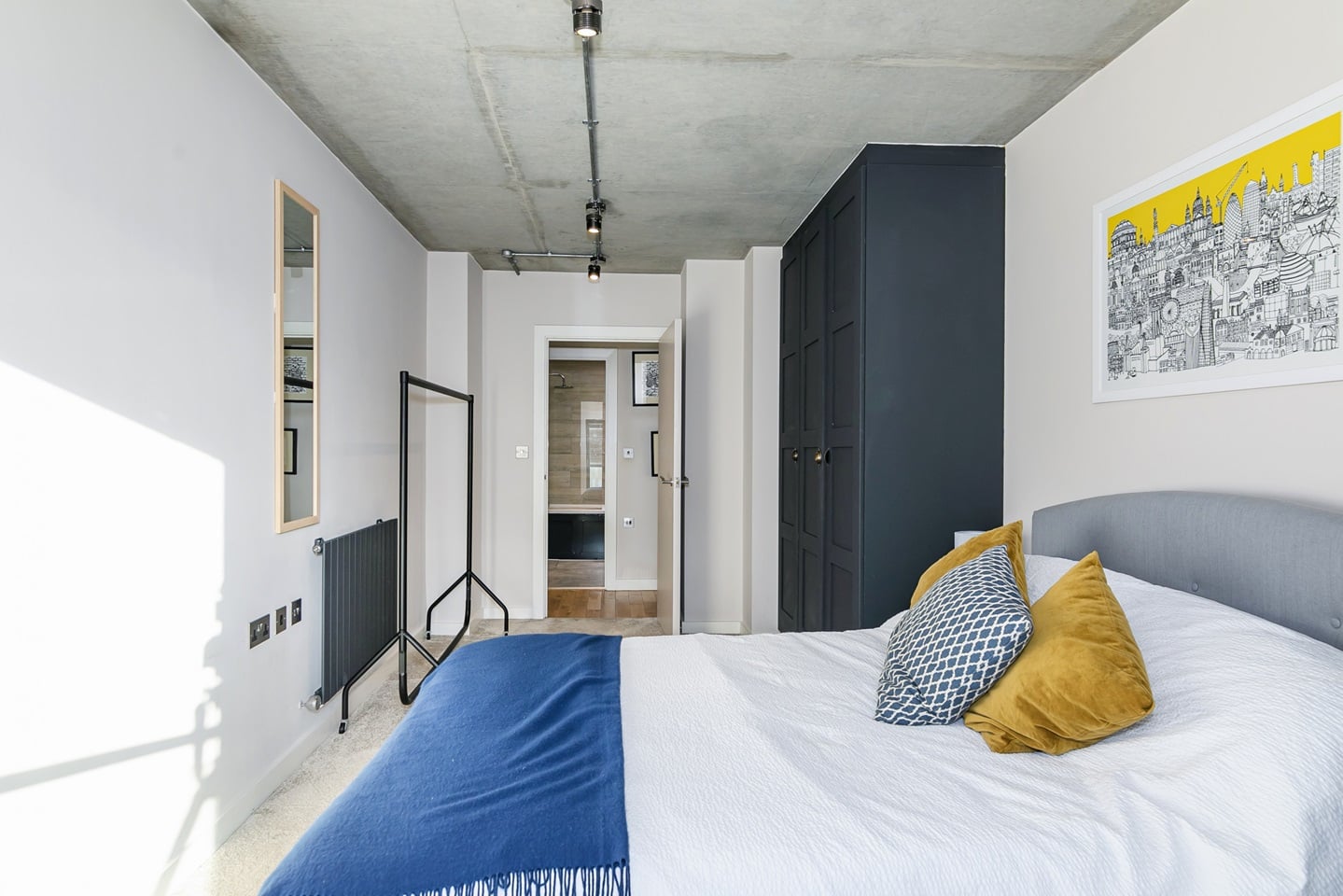 Additional image 11 of 3 Bed Flat, Queensbridge Road, E2, N1 7GU