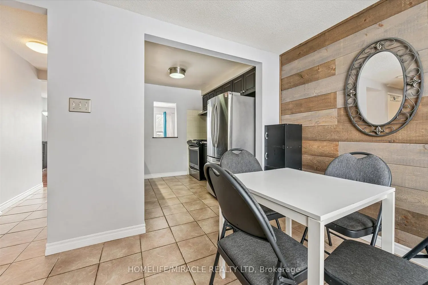 210 Glamis Road #9 photo 5
