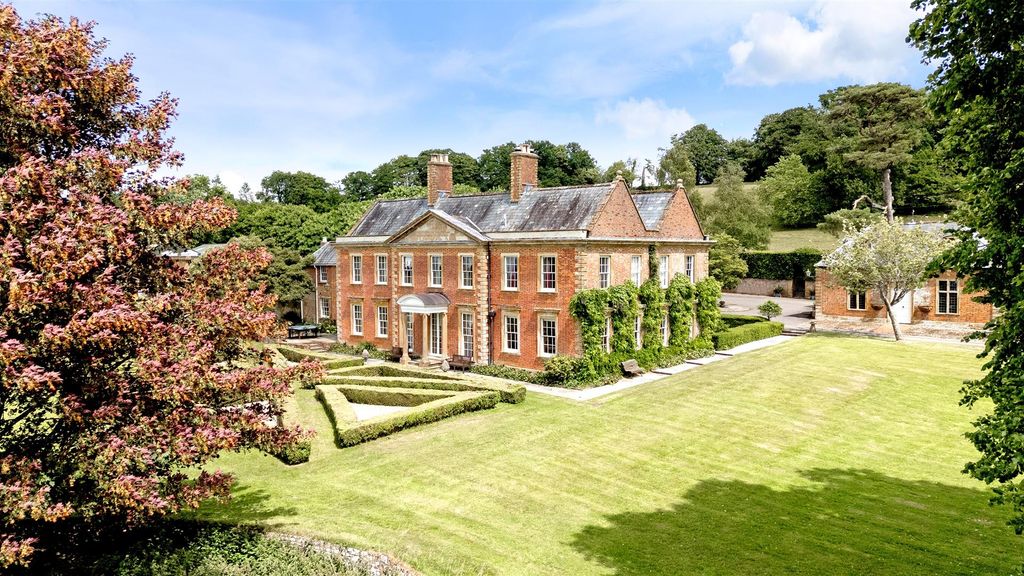 10 bed country house for saleAvishays, Chard TA20