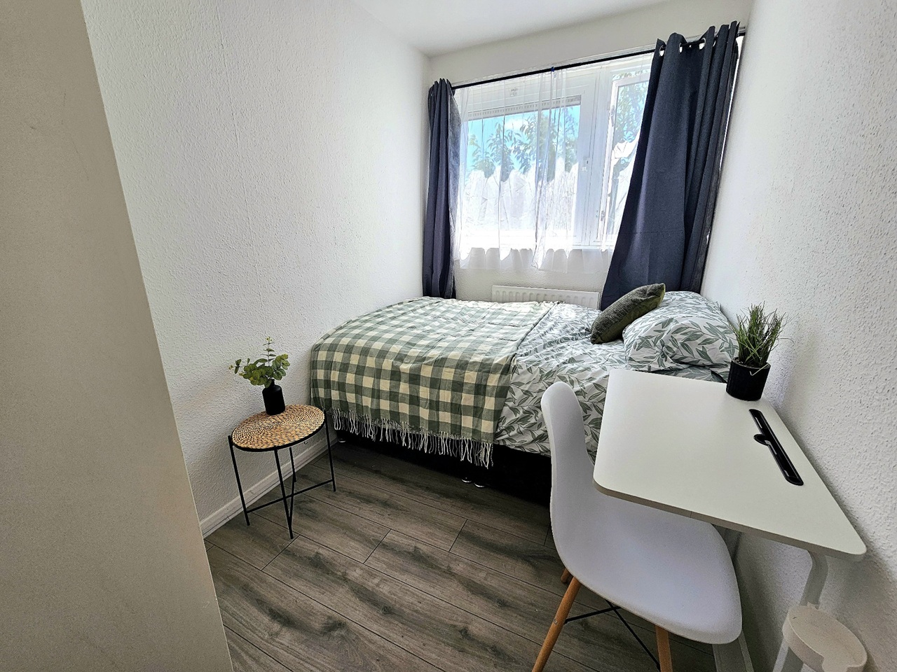 Additional image 2 of Room in a Shared Flat, Dowler House, E1, N1 7GU