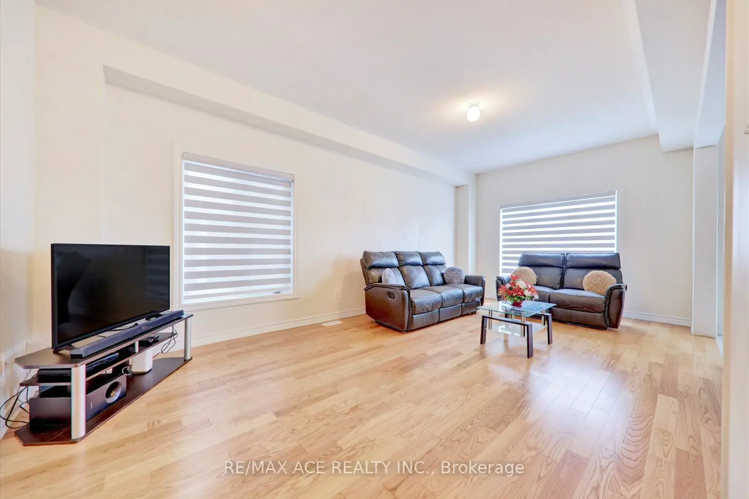 Additional image 5 of 1097 Cameo Street