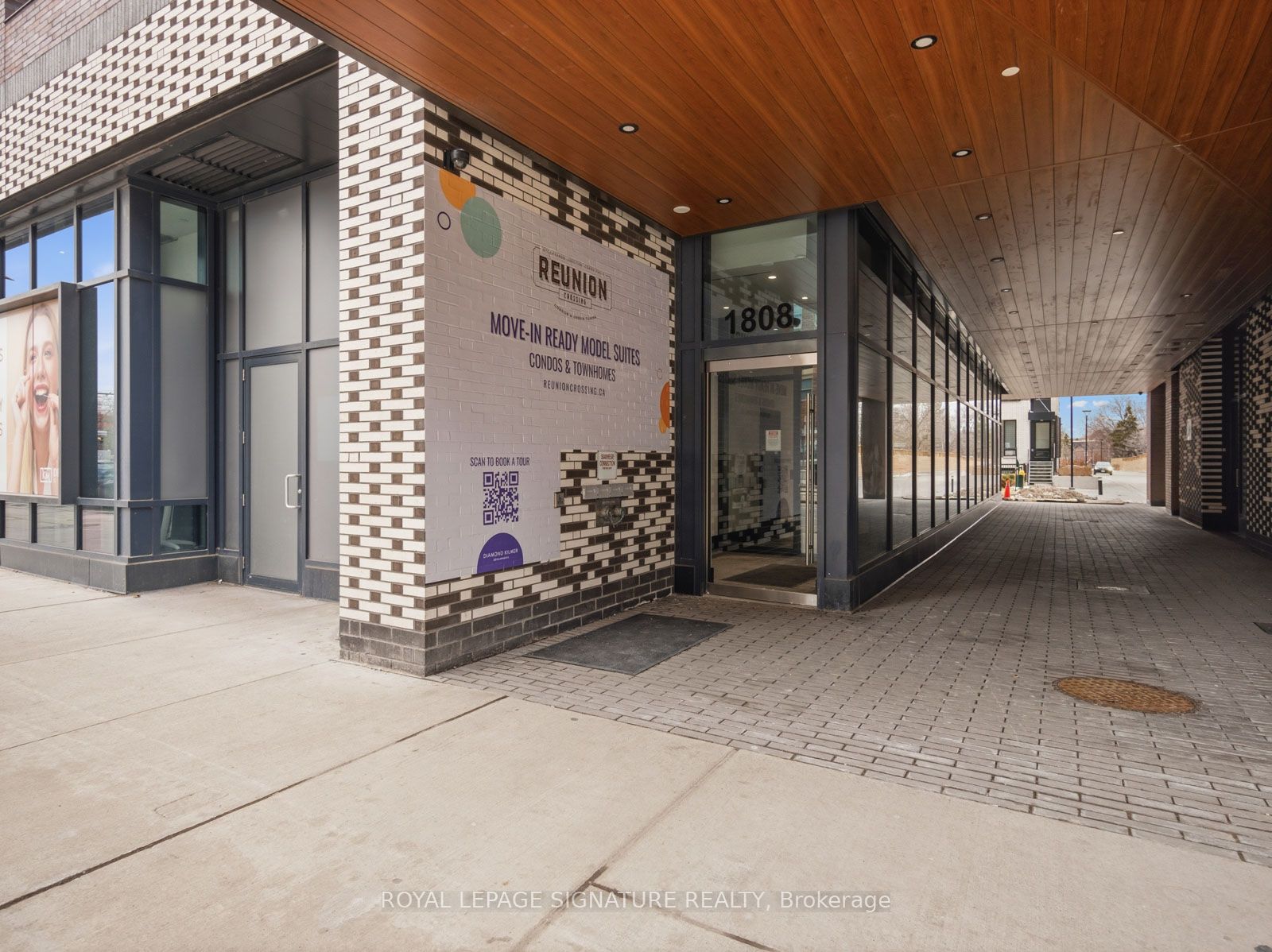 Additional image 4 of 1808 St Clair Avenue, Toronto, ON, M6N 0C1