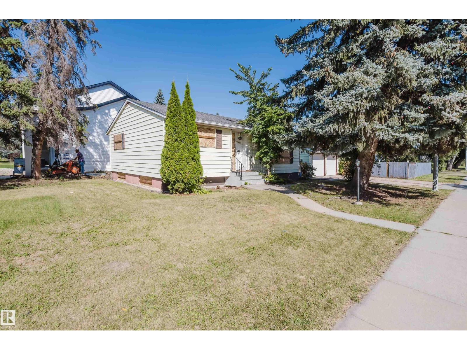 Additional image 2 of 14632 95 Avenue NW, Edmonton, AB, T5N0B3