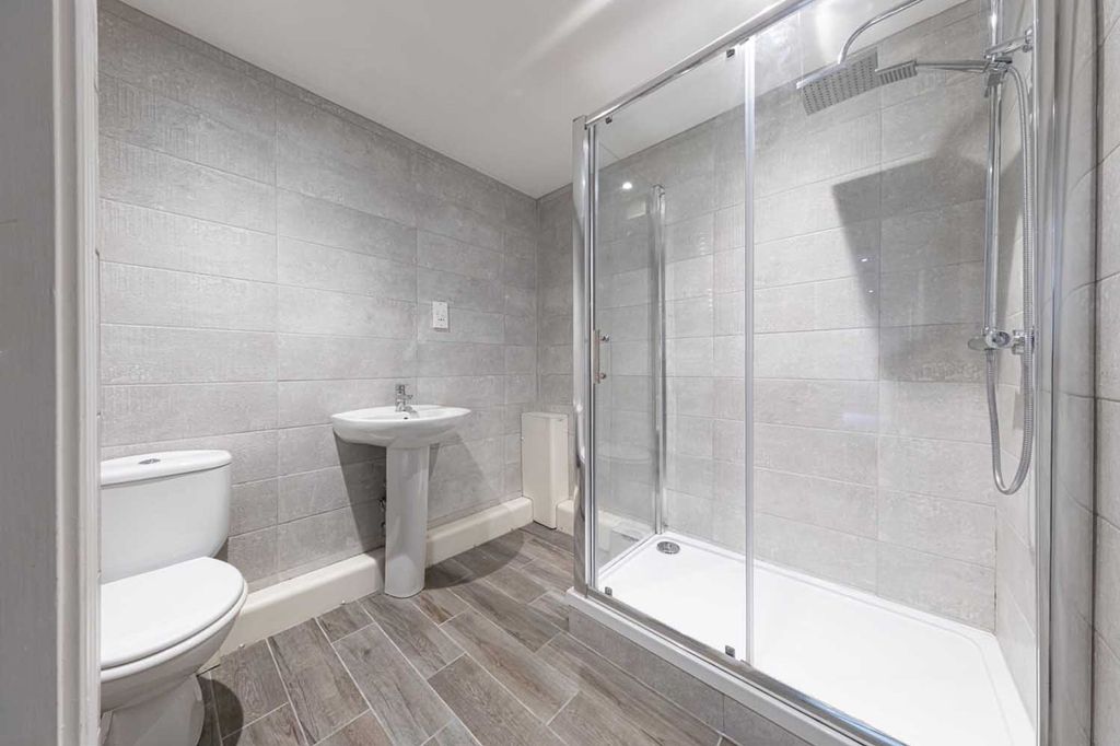 Additional image 8 of 3 bed flat for sale4 Adderstone Court, Adderstone Crescent, Jesmond, Newcastle Upon Tyne, Tyne And Wear NE2