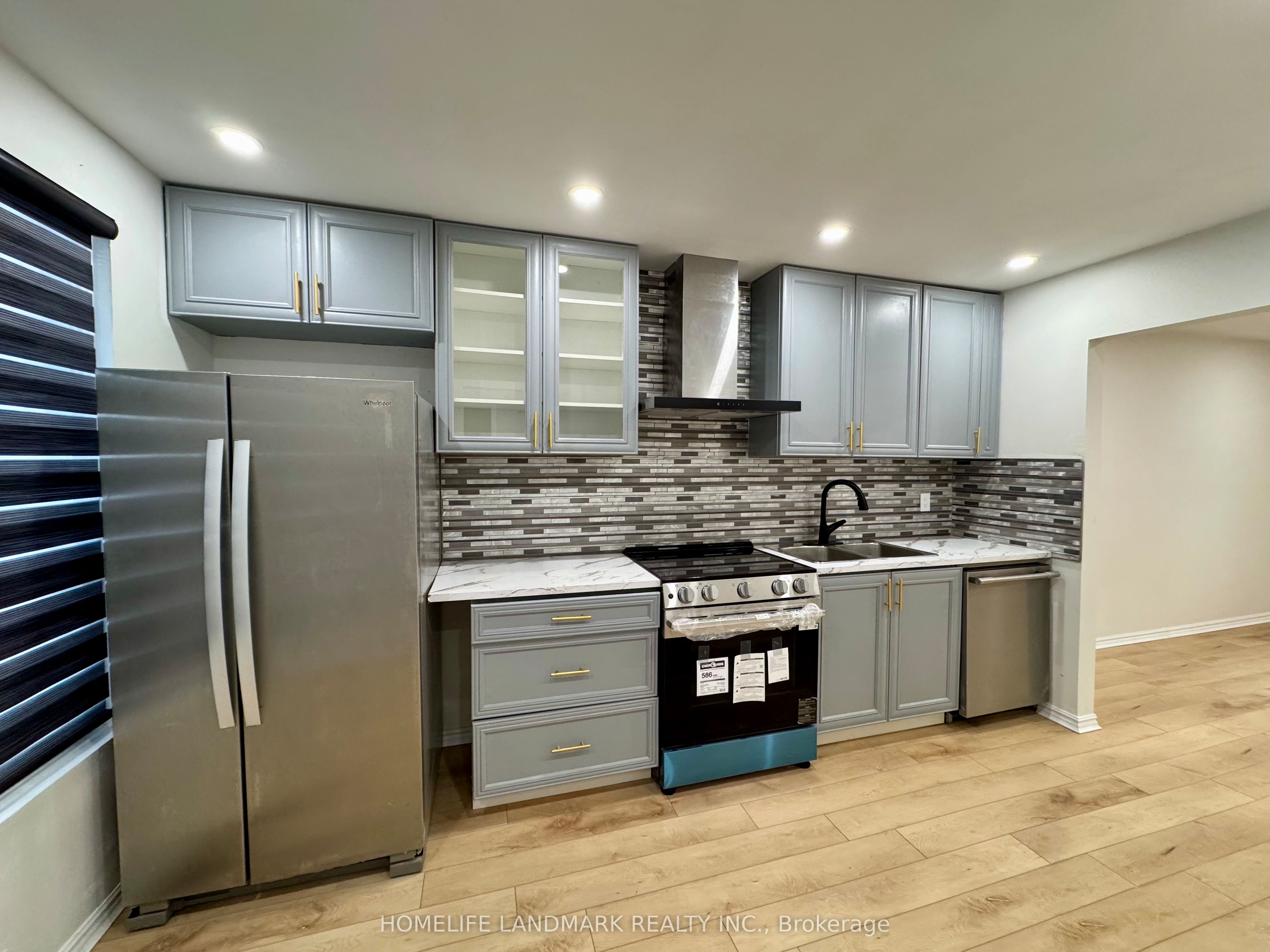 Additional image 2 of 526 Sandford Street, Newmarket, ON, L3Y 5E3