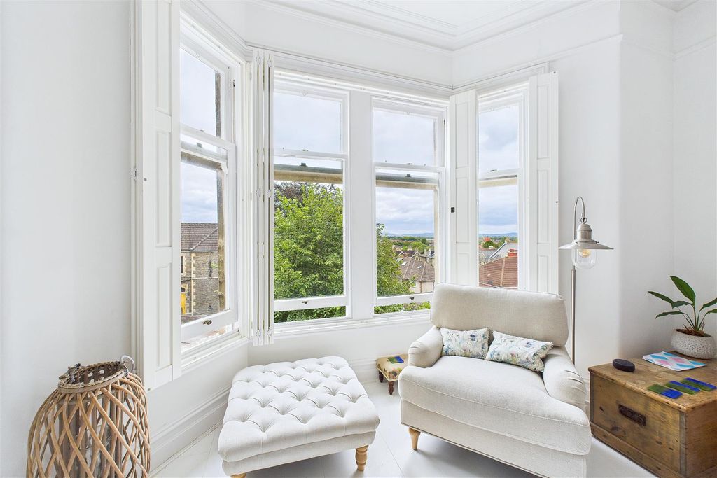 Additional image 14 of 2 bed flat for salePopular Location Close To Hill Road, Clevedon BS21