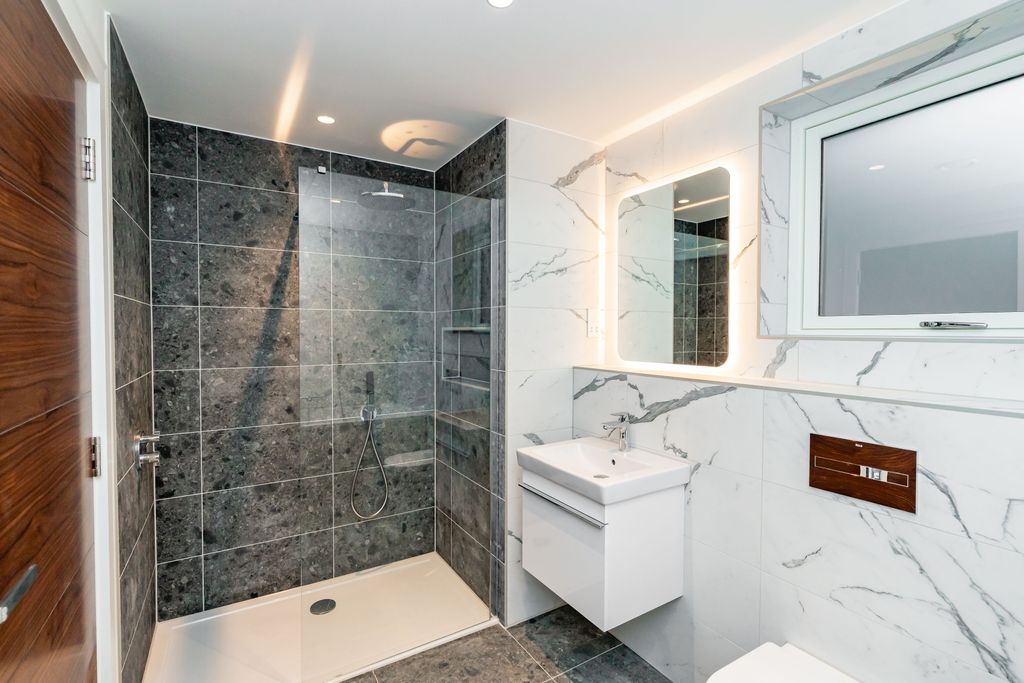 Additional image 11 of 3 bed flat for saleFlat 4, 9 Barnton Avenue West, Edinburgh EH4
