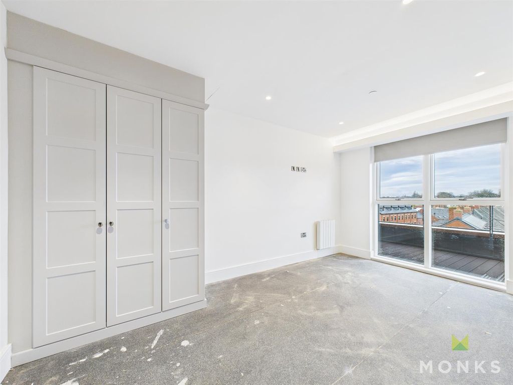 Additional image 8 of 2 bed flat for sale36 The Penthouse, Old Coleham Court, Shrewsbury SY3