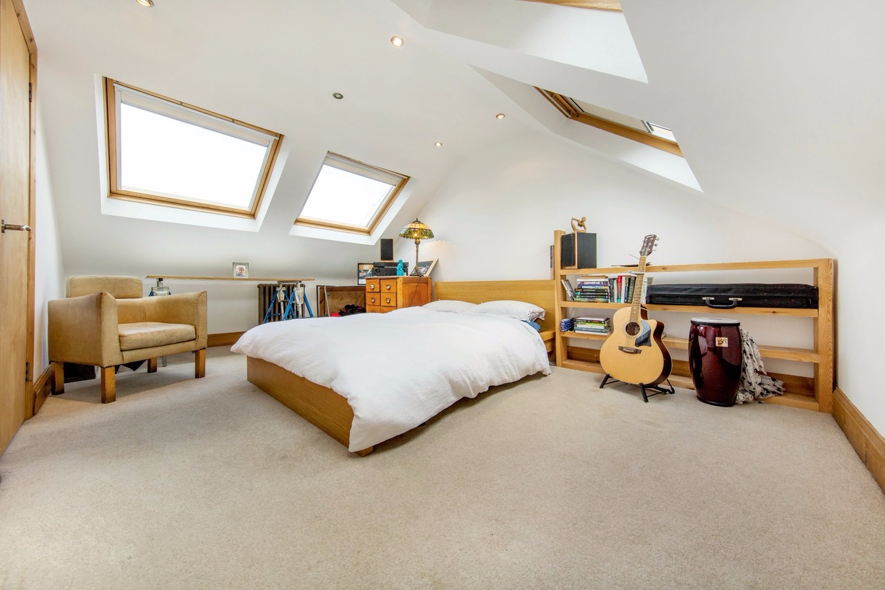 Additional image 5 of 3 Bed Flat, Trent Road, SW2, N1 7GU