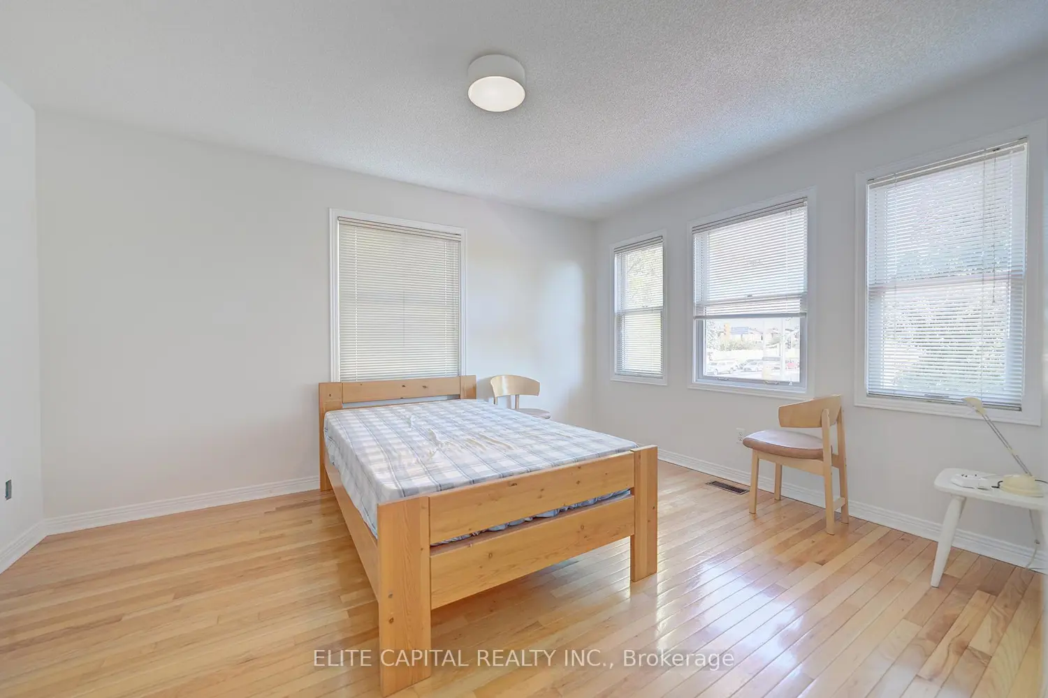 Additional image 17 of 36 Ashcott Street, Toronto