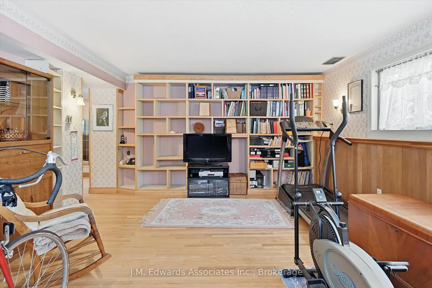 Additional image 12 of 5882 Canborough Road