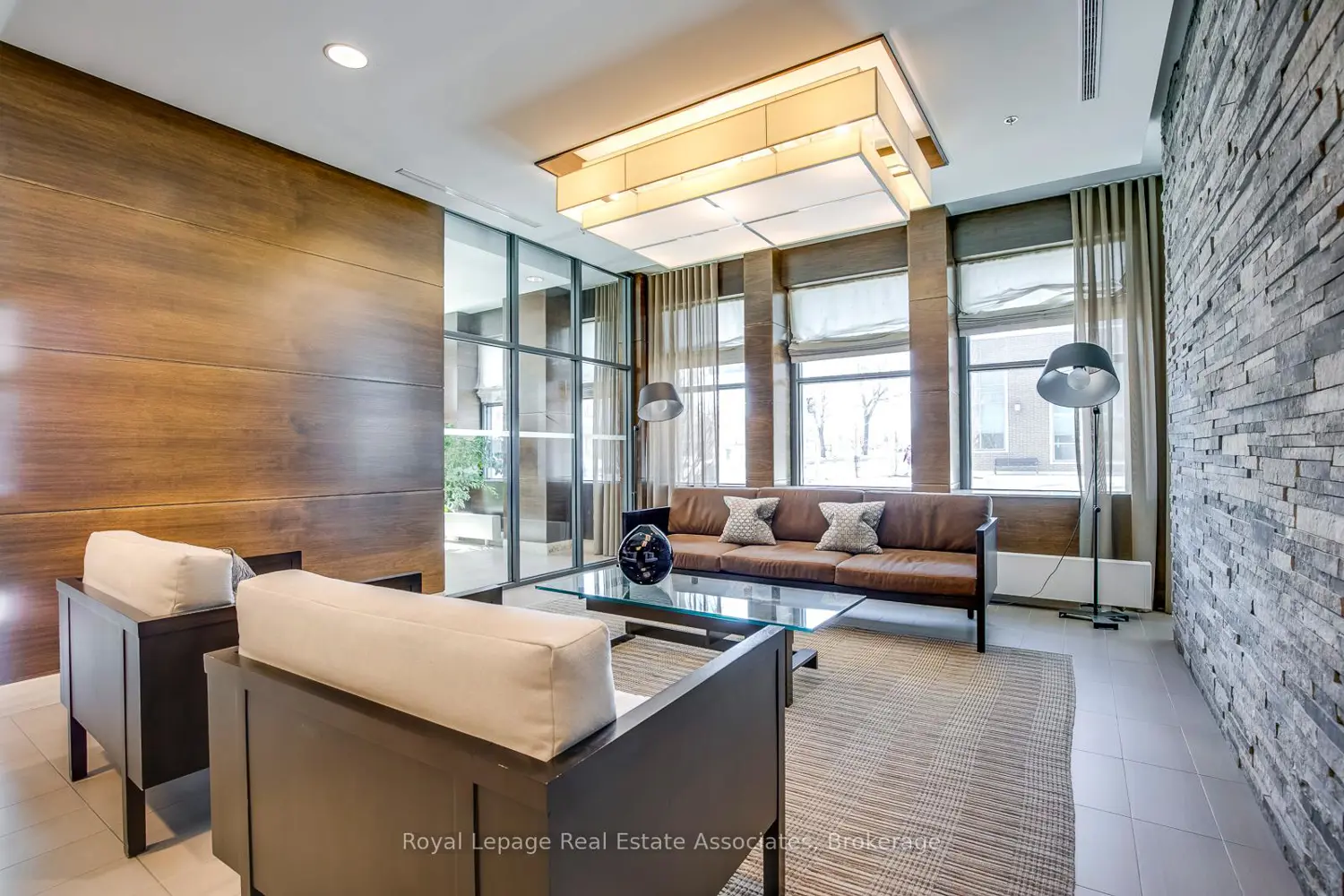 Additional image 2 of 1 Hurontario Street 308