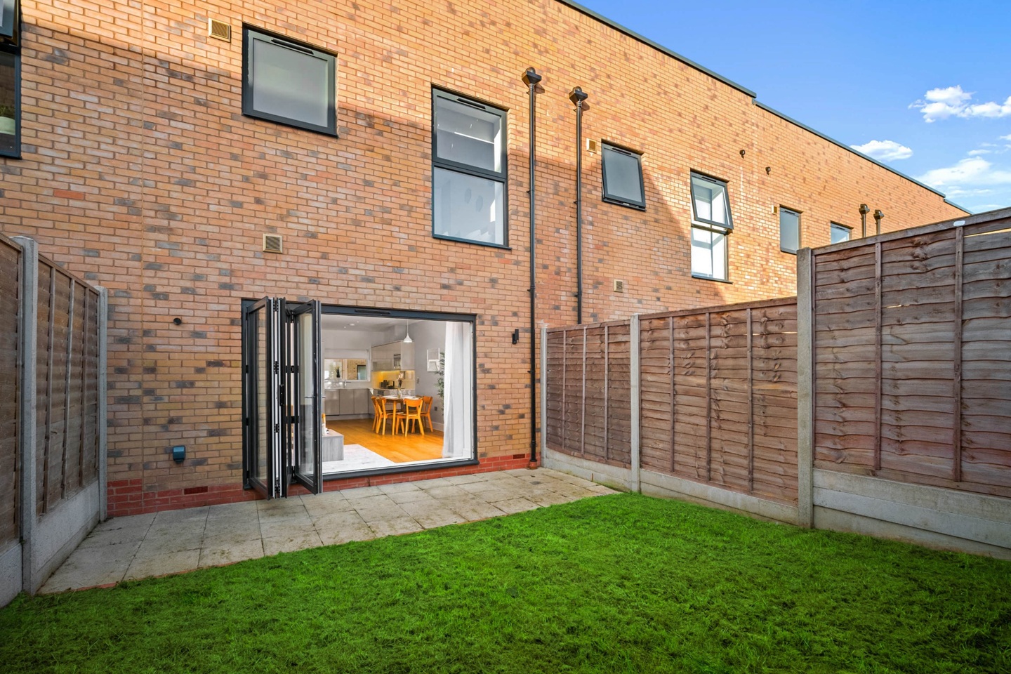 Additional image 9 of 4 Bed Terraced House, Soho Loop St, B18, N1 7GU