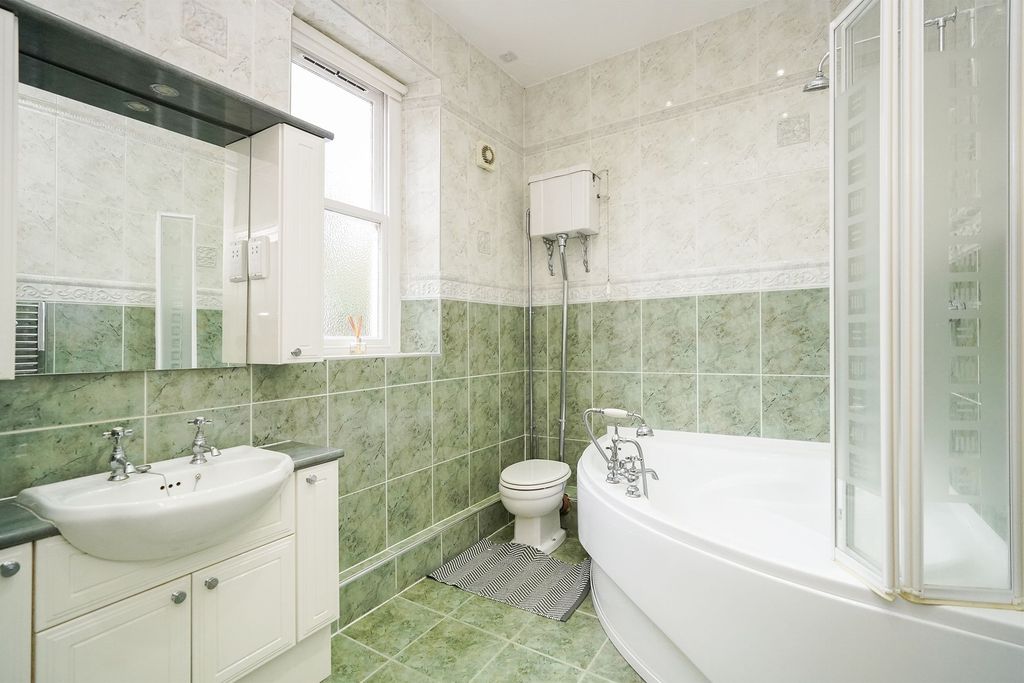Additional image 10 of 3 bed flat for saleGraham Road, Ranmoor S10