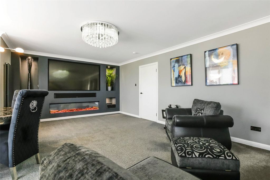 Additional image 4 of 3 bed flat for saleThe Paddock, Hamilton, South Lanarkshire ML3