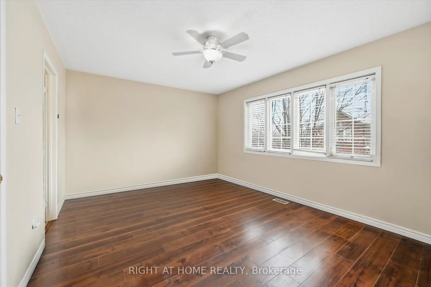 Additional image 10 of 5110 Fairview Street 32