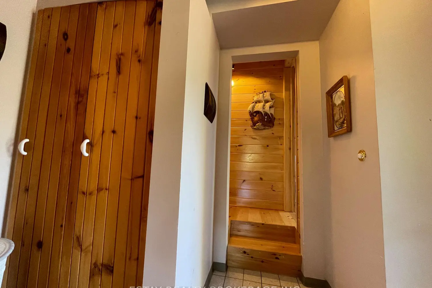 Additional image 11 of 1 Island 60