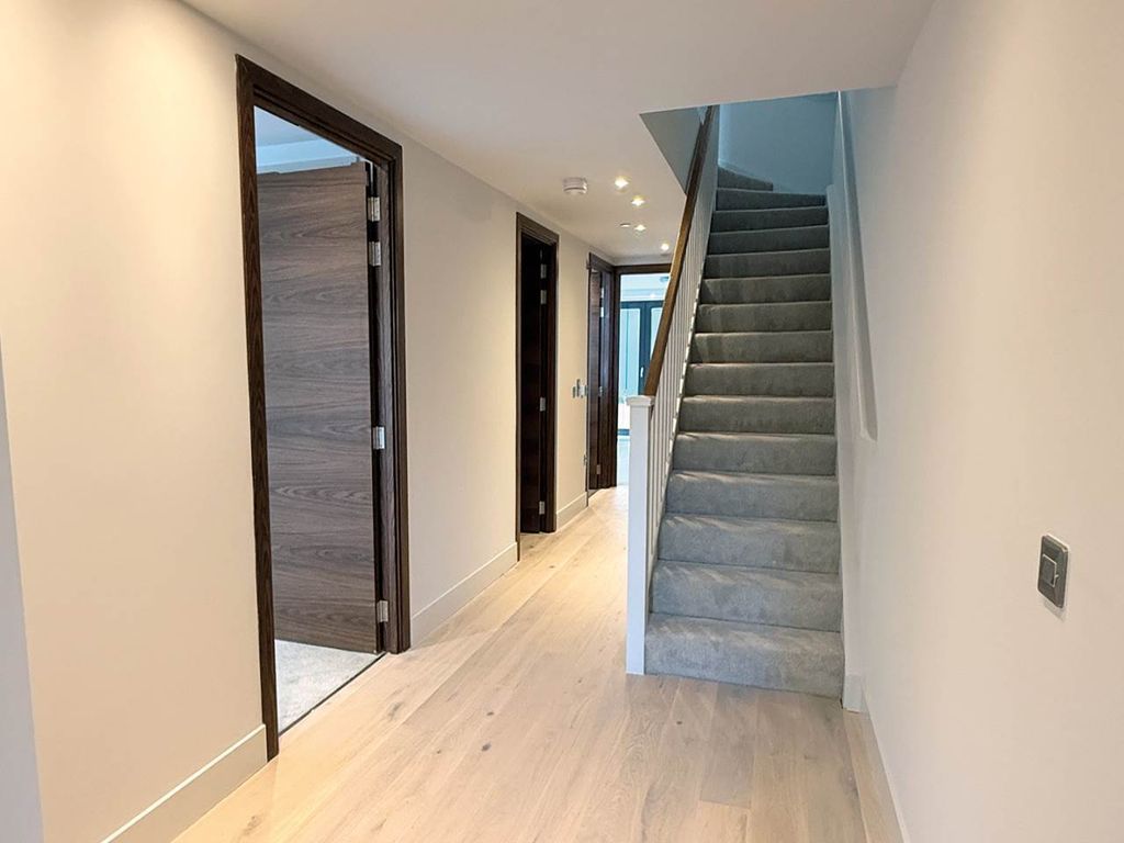 Additional image 9 of 4 bed town house for saleSunbury Mews, Edinburgh EH4