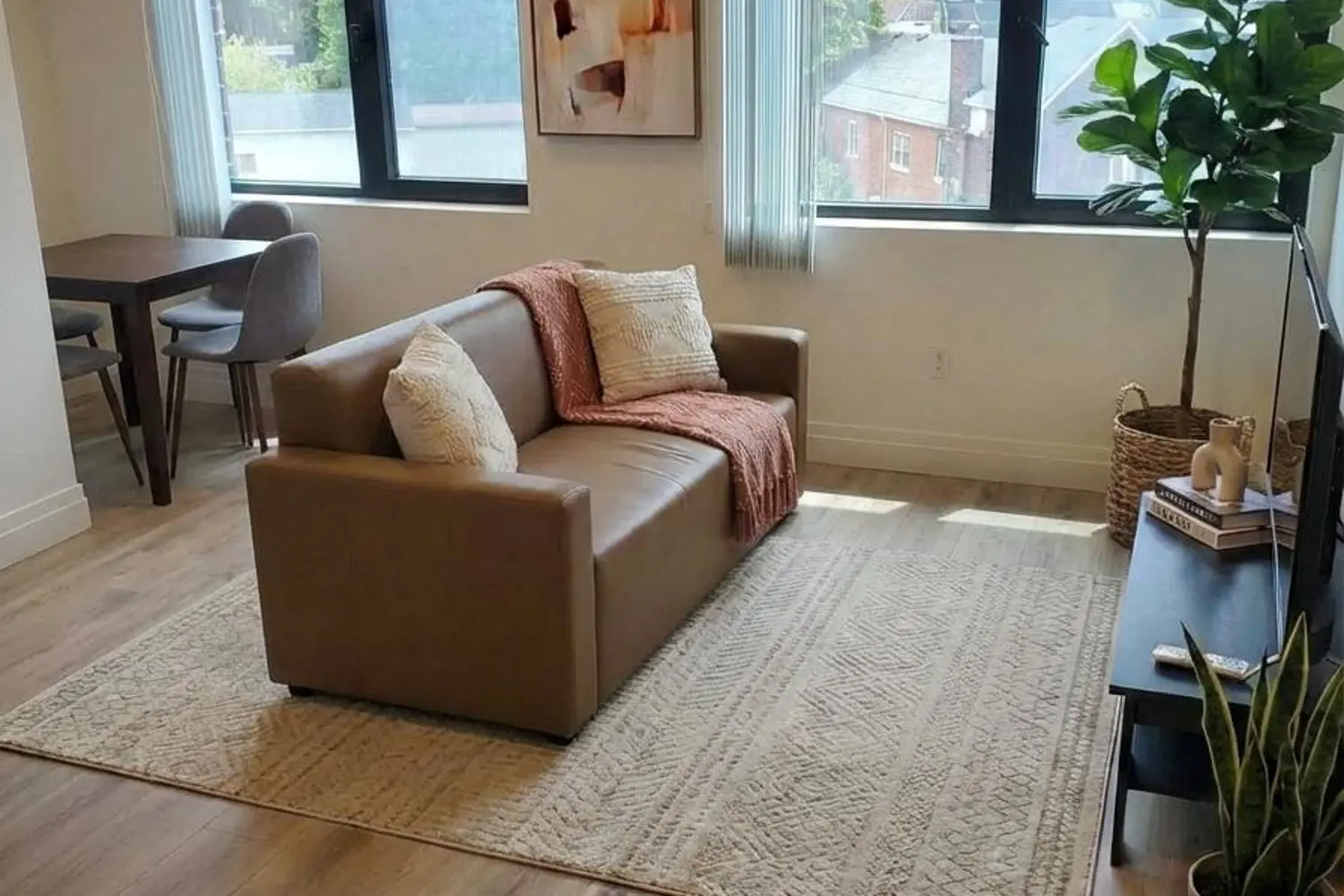 Additional image 3 of 652 Princess Street 425