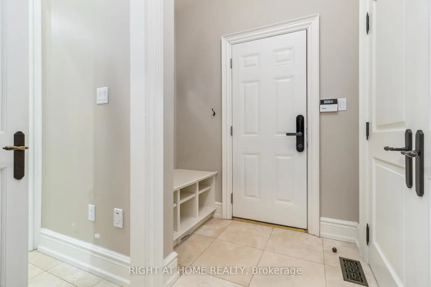 Additional image 8 of 25 Oakwood Avenue