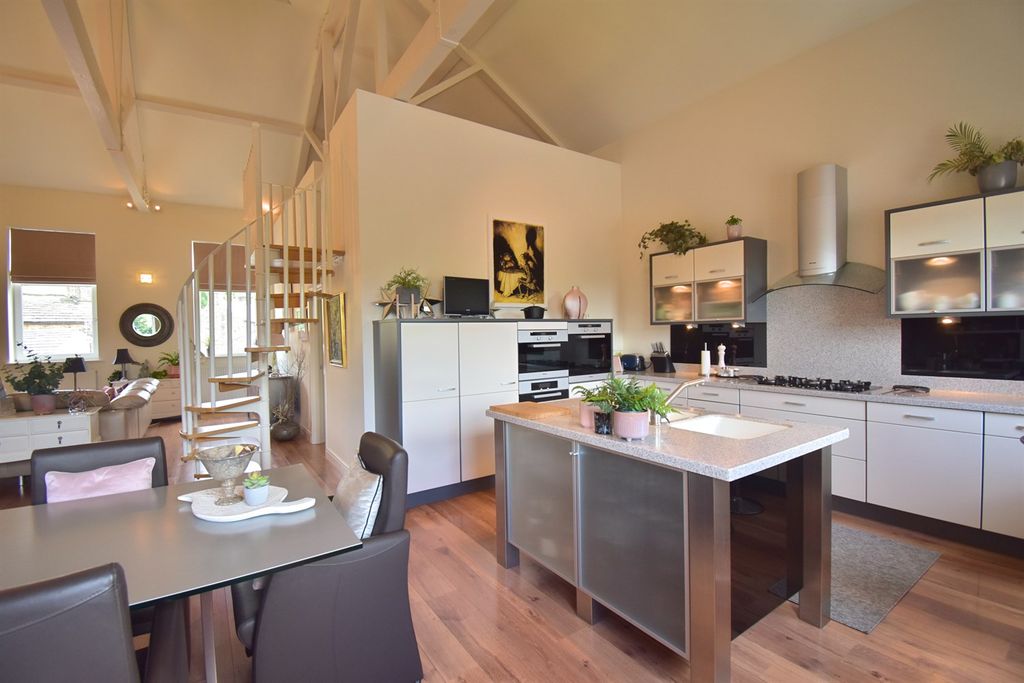 Additional image 15 of 3 bed flat for saleThe Old Co-Op Building, Church Street, Hayfield SK22