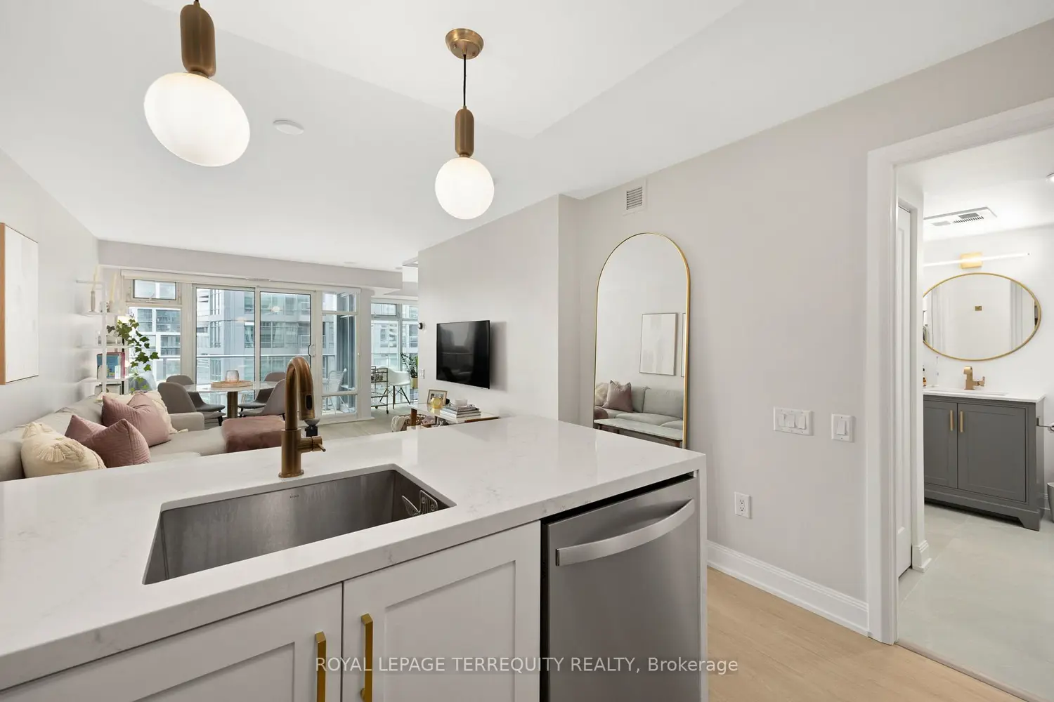 Additional image 4 of 2191 Yonge Street 1004