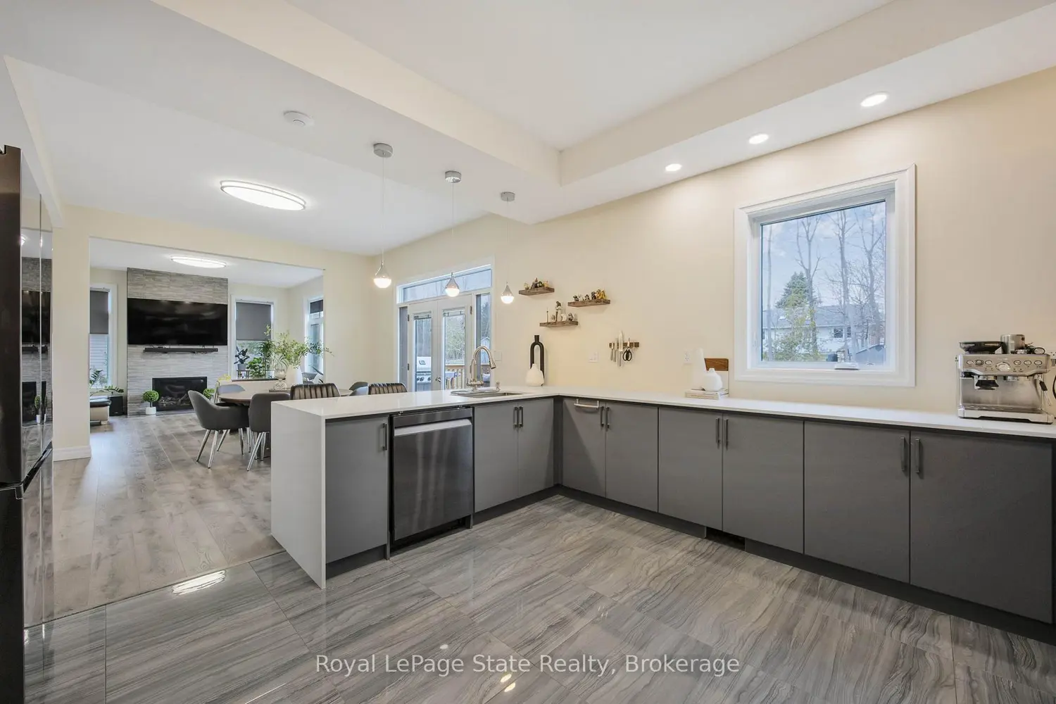 Additional image 9 of 6 Dorothy's Drive