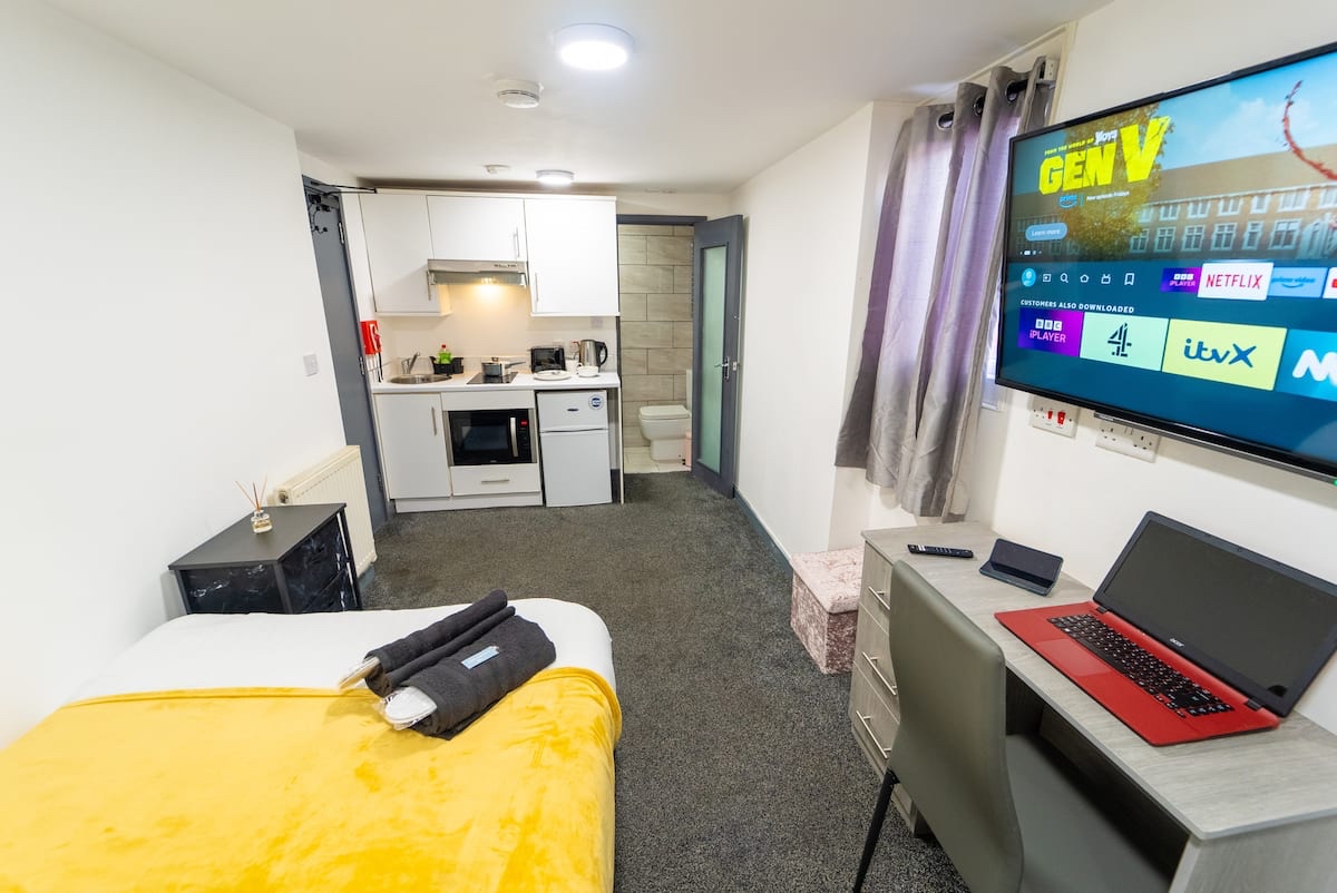 Studio Flat, Dale Road, B29, N1 7GU