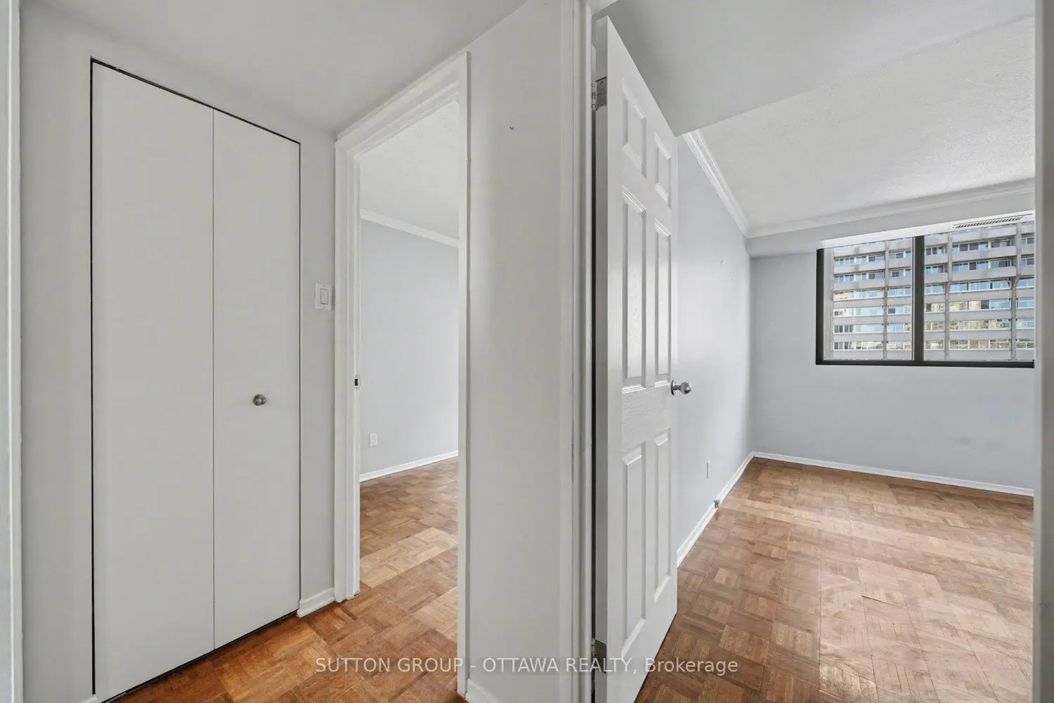 Additional image 11 of 200 Bay Street 1004