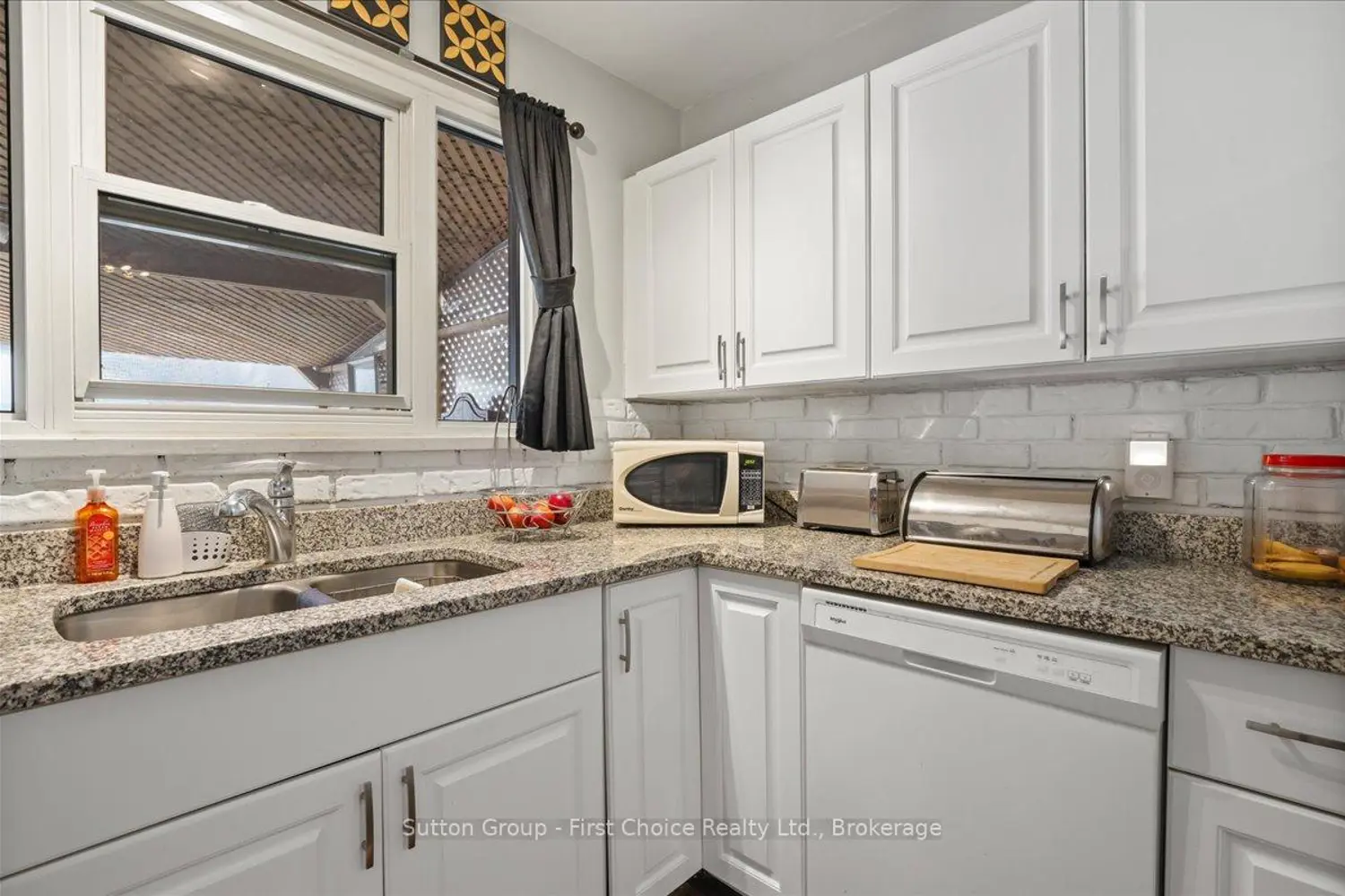 Additional image 3 of 369 11Th Avenue