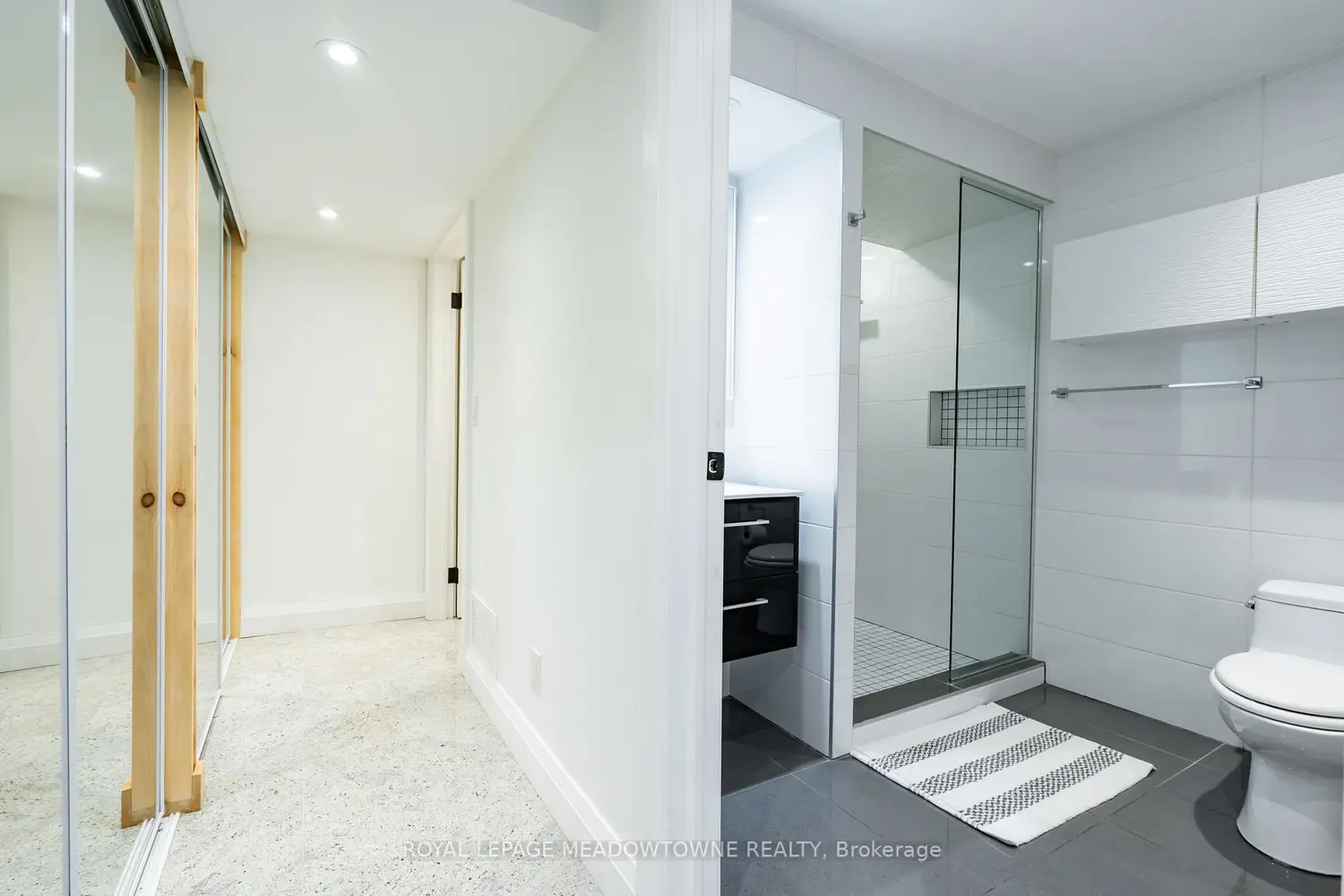 Additional image 16 of 26 Emperor Drive