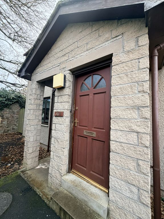 2 bed flat for saleSeafield Road, Dundee DD1 photo 3