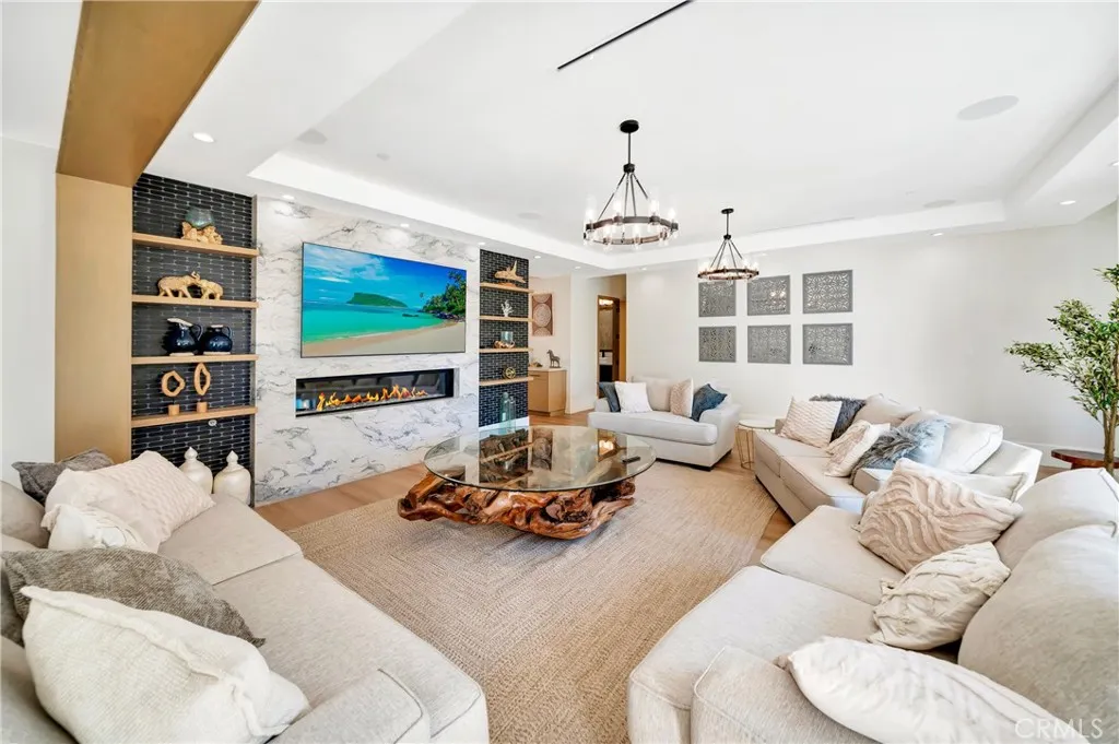 Additional image 21 of 19225 Rosita St, Tarzana, CA 91356