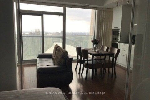 Additional image 8 of 4507-14 York Street, Toronto, ON, M5J 0B1