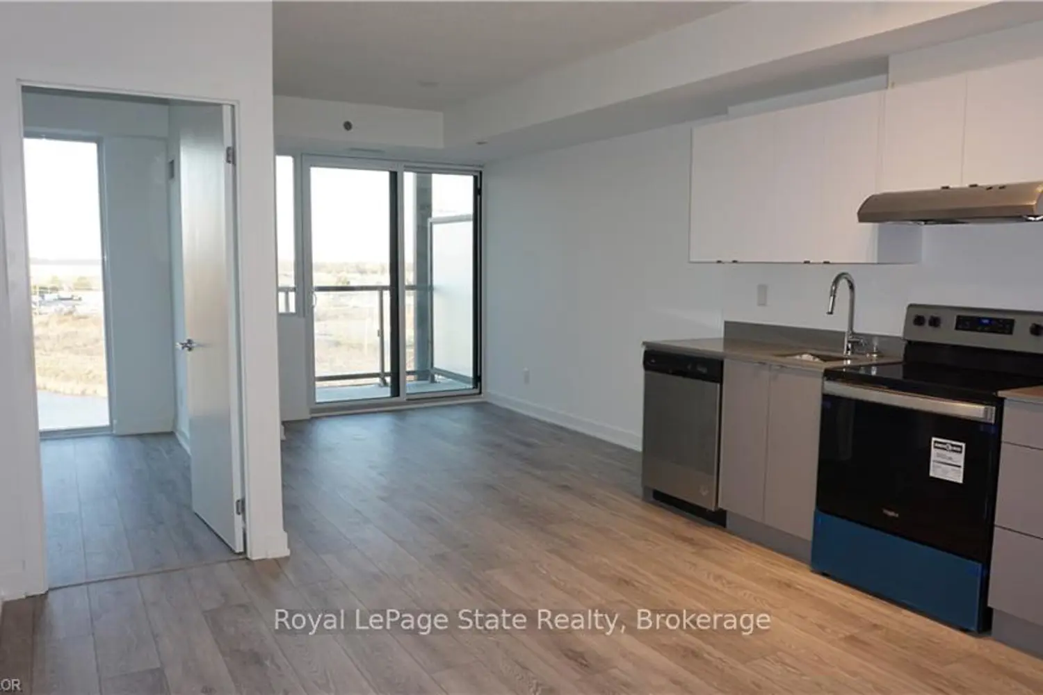 Additional image 3 of 3200 Dakota Common B705