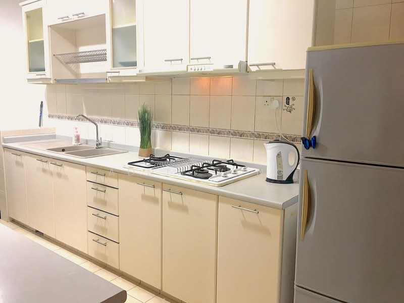 Additional image 7 of Spacious & Bright Room | Somerset MRT 5 Mins Walk | Big Wardrobes & Work Desk